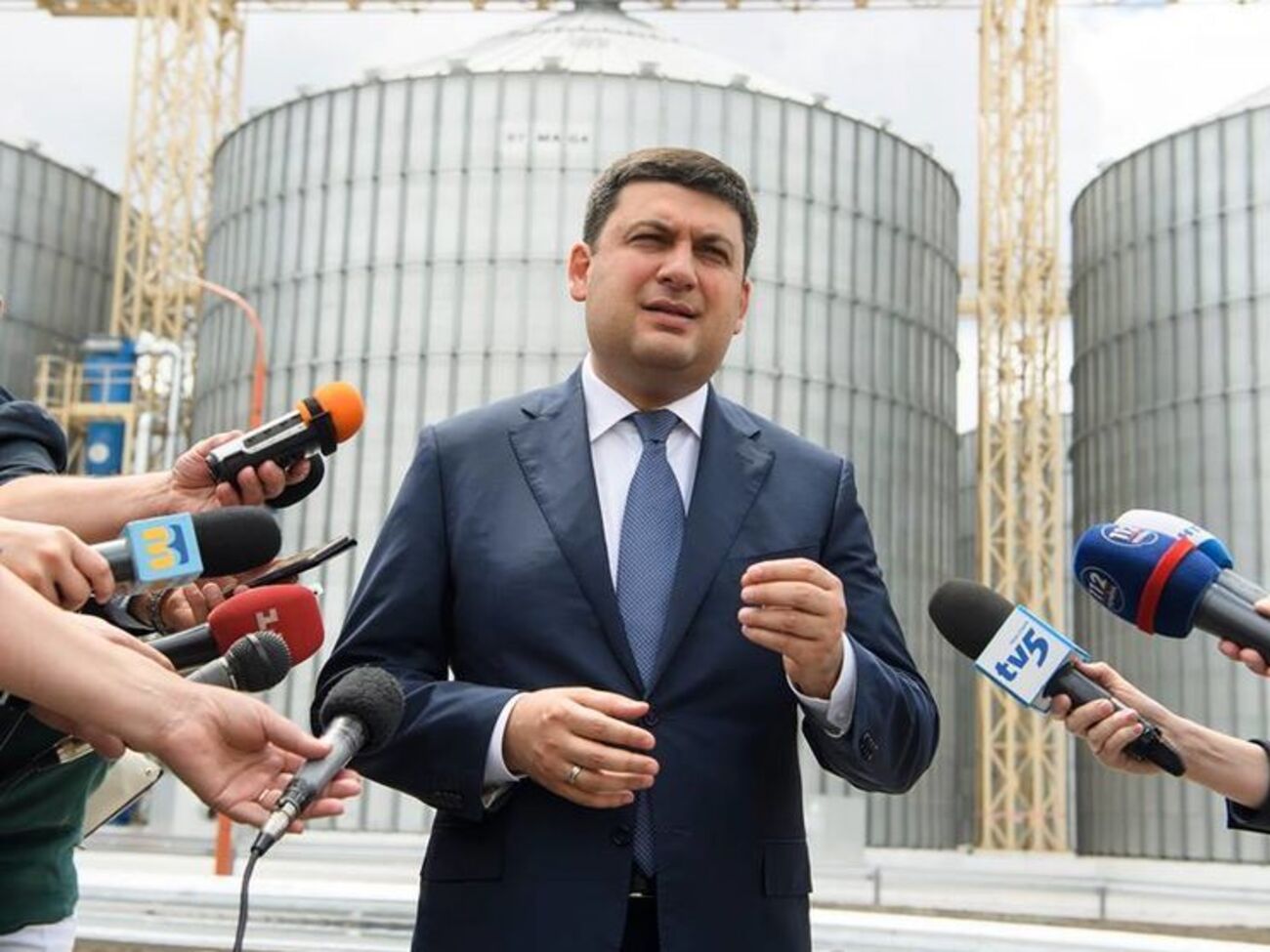 Гройсман заявил, что к 2020 году Украина будет сама обеспечивать себя газом