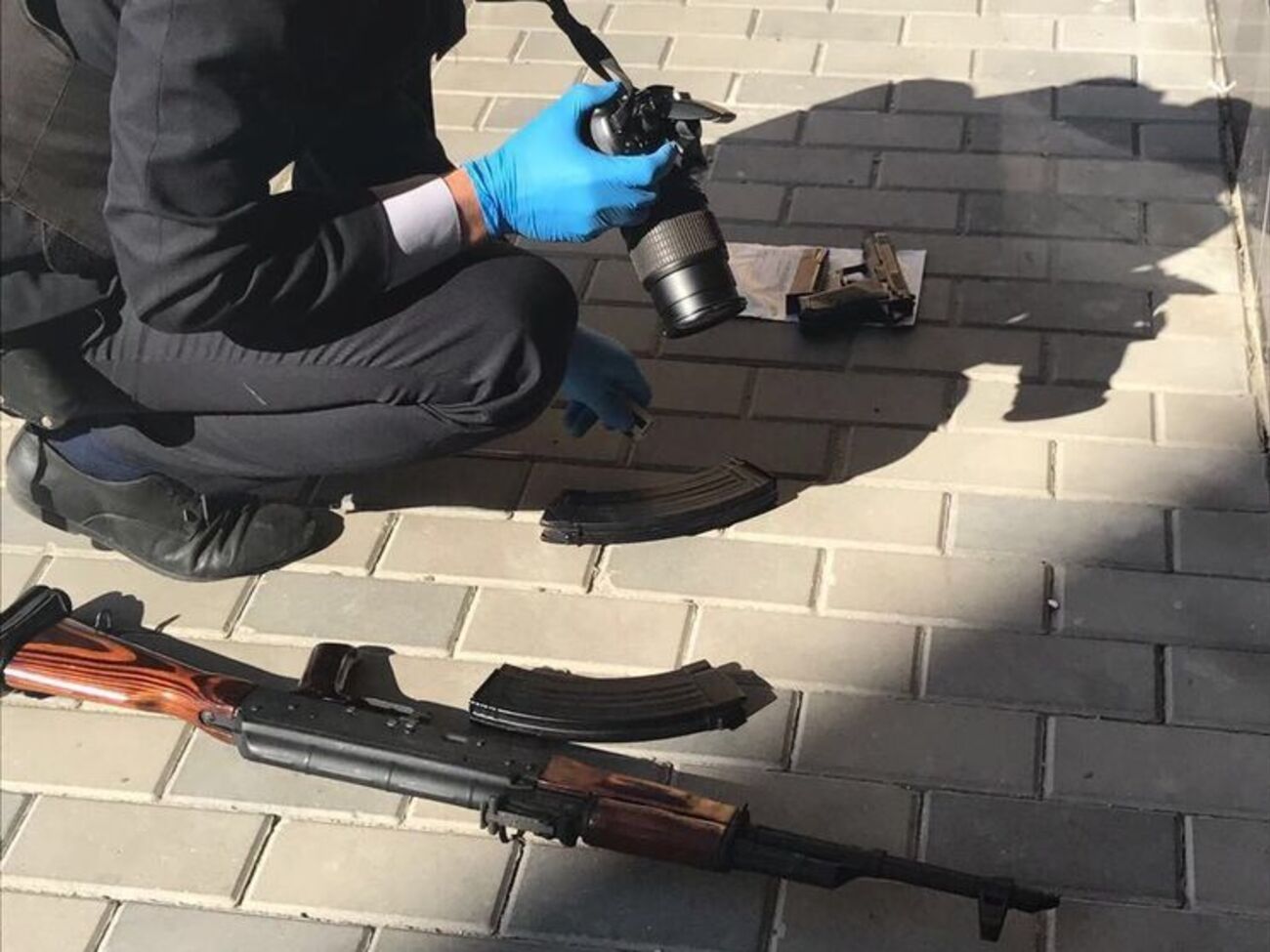 Правоохоронцям погрожували зброєю