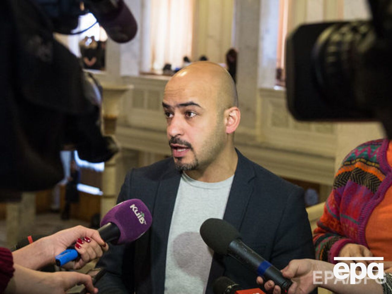 Найєм: Створюється відчуття, що вони живуть у паралельному світі