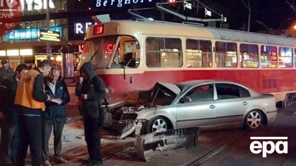 Барна пояснив, що скоїв ДТП через неуважність