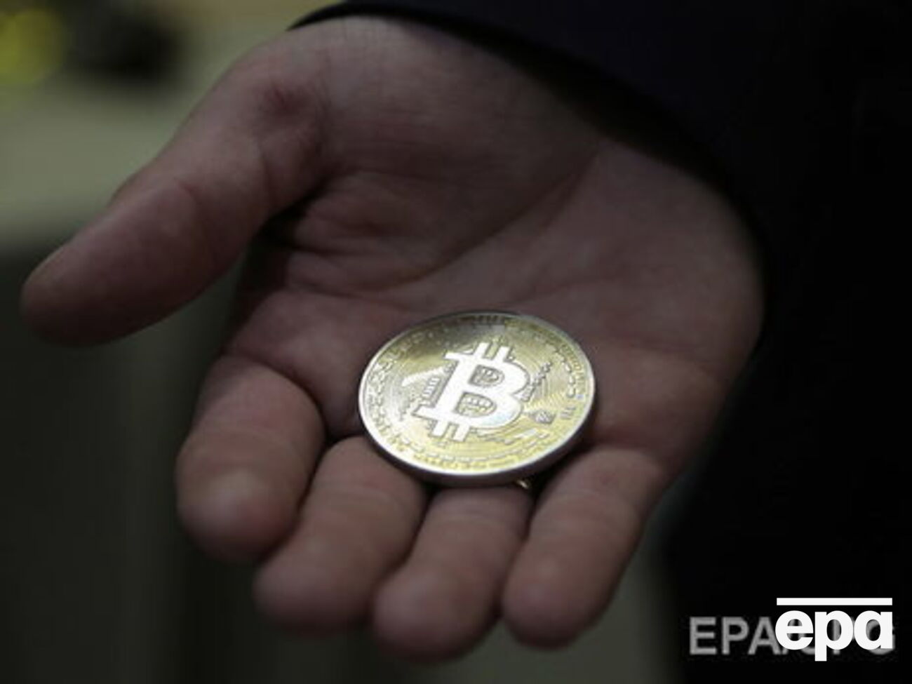 Биткоины &ndash; электронная криптовалюта, используемая для обмена на товары или услуги