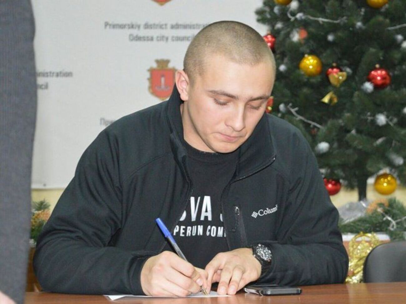 В Одессу собирается приехать со спектаклем группа из четырех человек, которые запятнали себя поддержкой Кремля