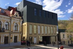 Відкриття театру відклали через негативні відгуки про дизайн будівлі
