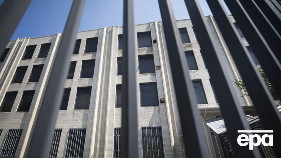 Представительства РФ обошли перед передачей американским властям