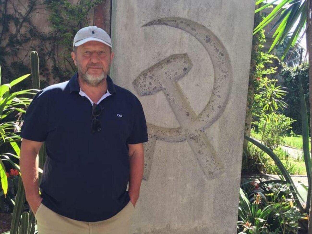 Кох:&nbsp;Ведущие будут толсто намекать: мол, мы-то с вами понимаем, что это за "дипломатические" работники и что это за "диппочта"