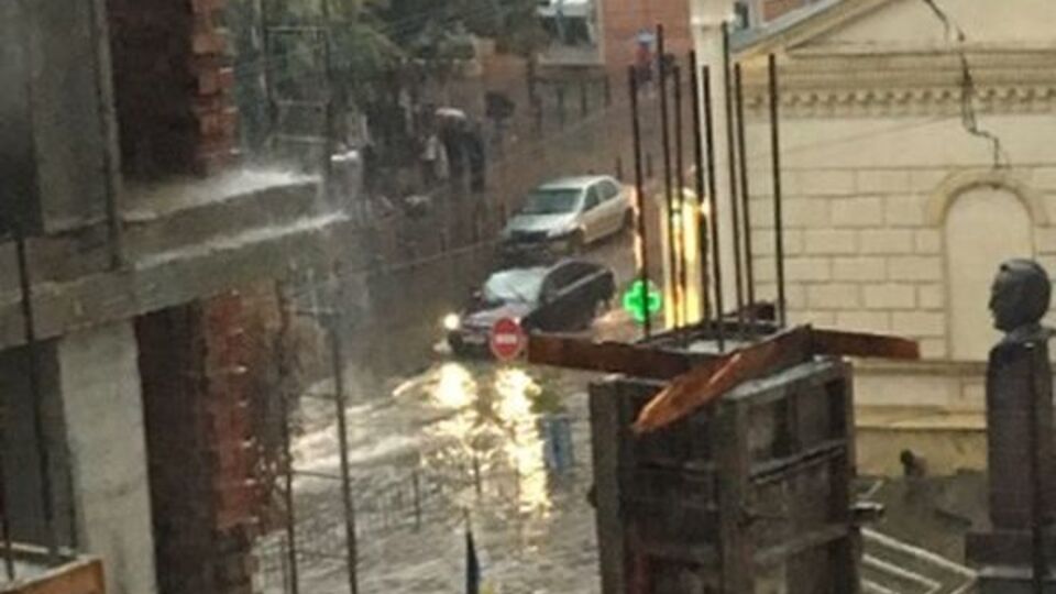 В Ивано-Франковске затопило центр