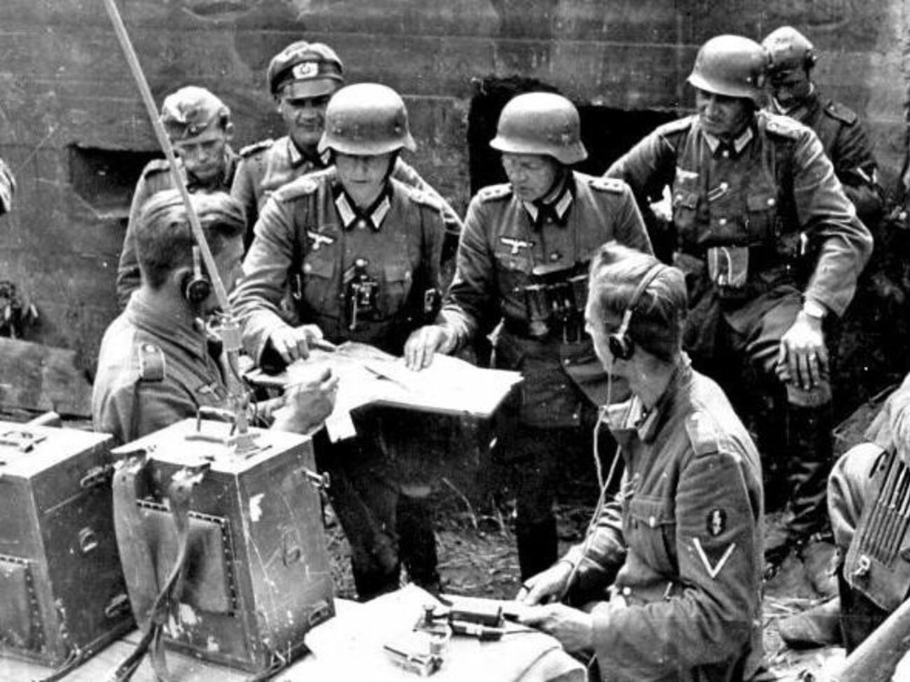 Хорошунова:&nbsp;Позавчера провезли мимо машины с немцами, закованными в кандалы, &ndash; есть и такие.