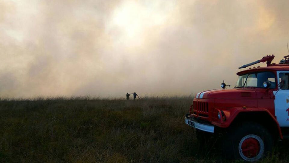 Ліквідація пожежі на торфовищі триває з вечора 29 вересня