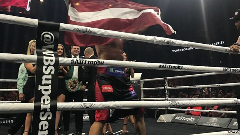 Бій виграв боксер із Латвії