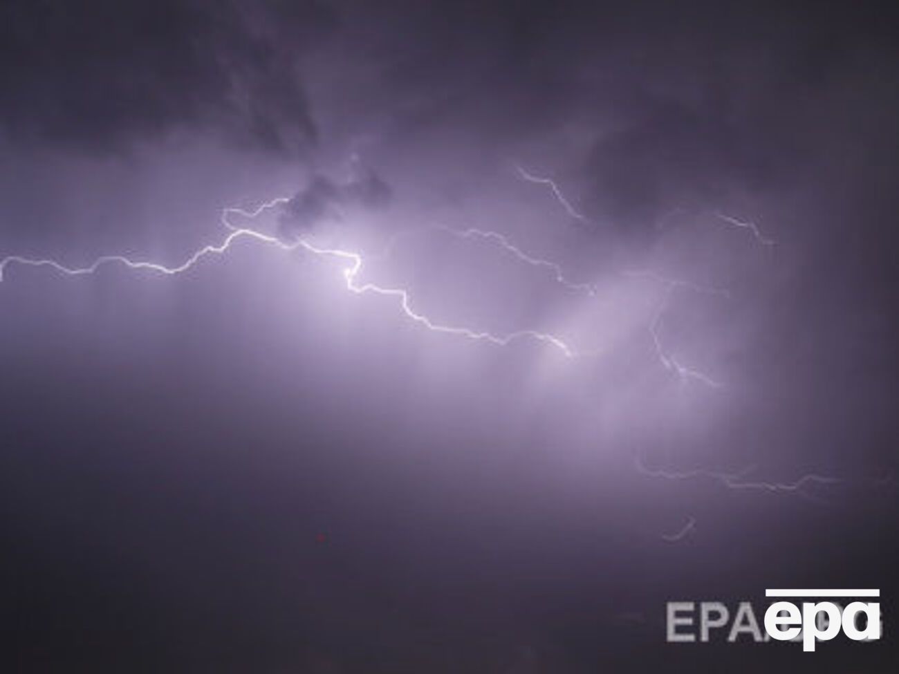 Синоптики прогнозируют в столице грозу