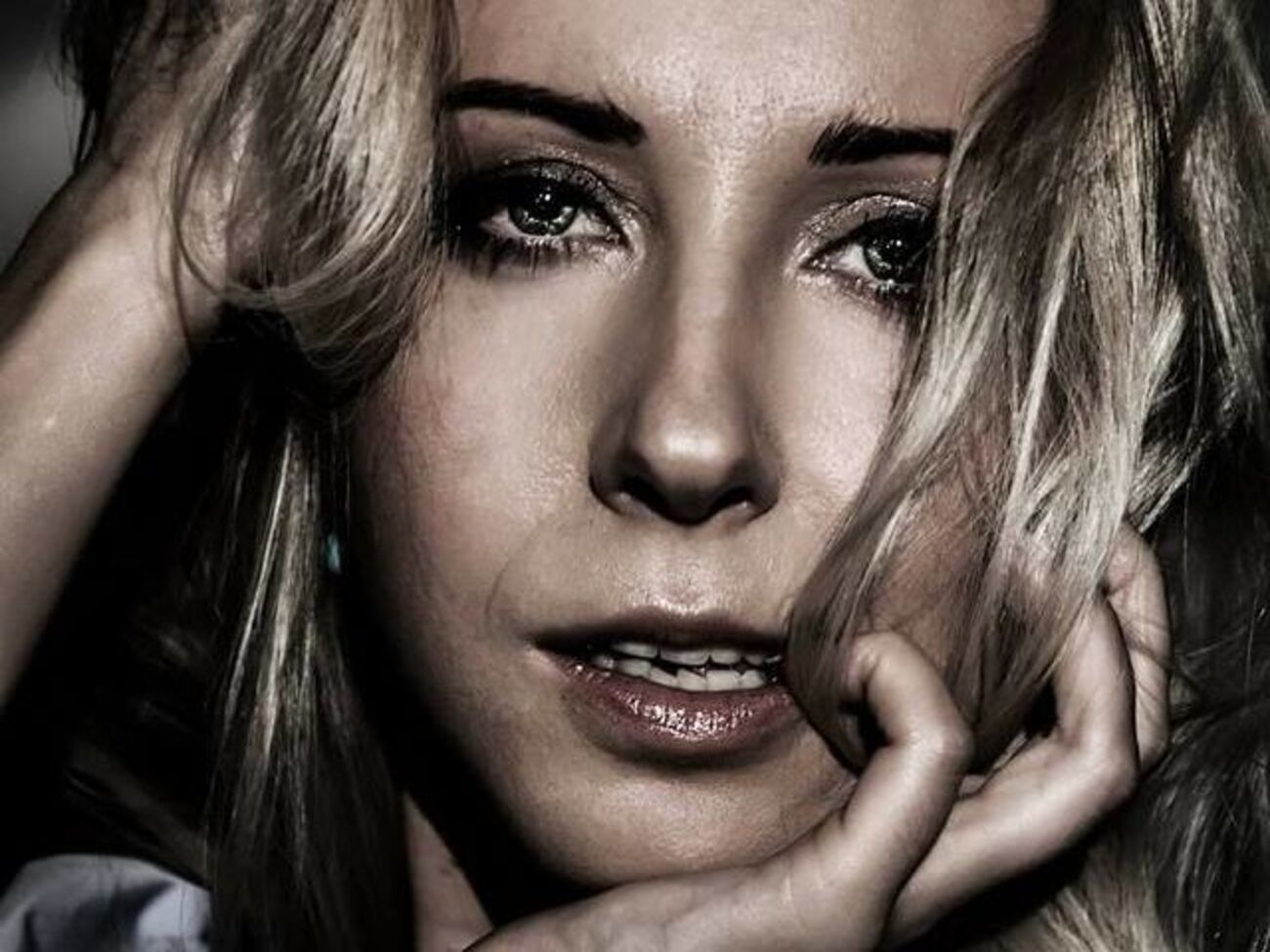 Матвієнко позувала в традиційному костюмі