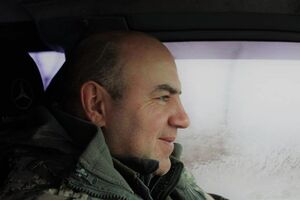 Власник магазину на Грушевського дістав жовту картку не за те, що зафарбував. А за те, як учинив потім