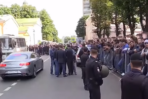 3 сентября в Москве сотни мусульман пришли к посольству Мьянмы