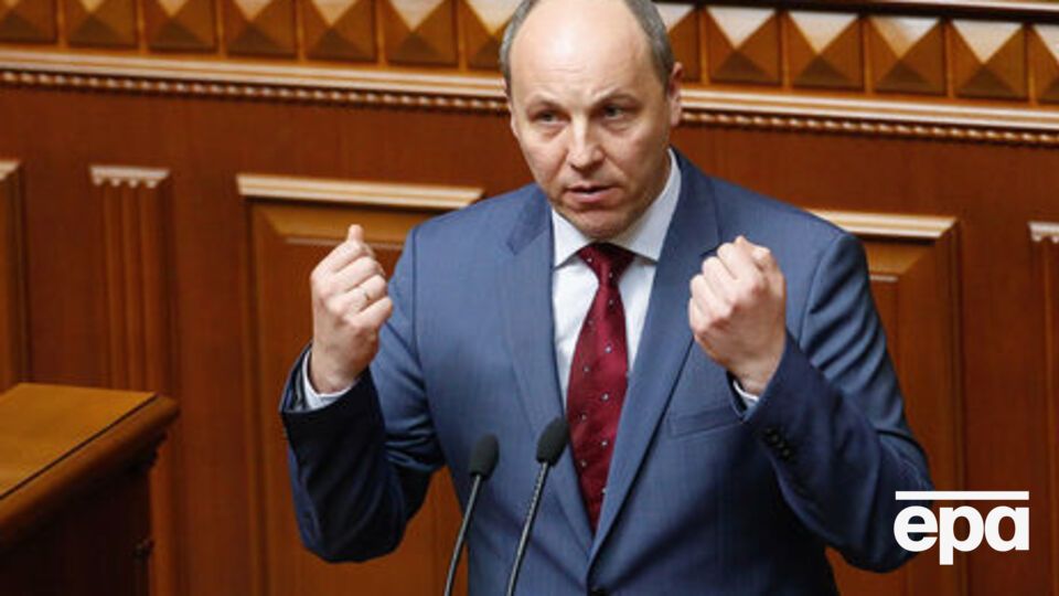 Парубій: Відповідно до статті 83 Конституції України, сьому сесію Верховної Ради VIII скликання оголошую відкритою
