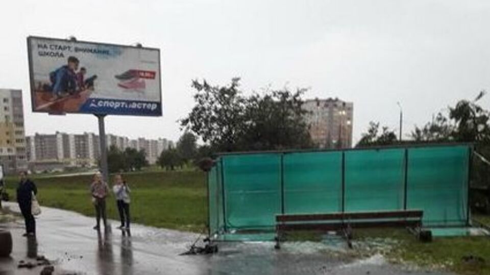 В МЧС сообщили о трех пострадавших в результате непогоды