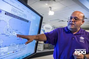 В центре по предупреждению ураганов полагают, что "Ирма" зацепит Флориду