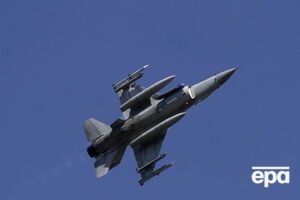 Спасатели ищут пилота