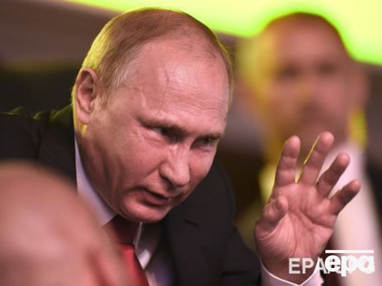 Путин отметил, что сейчас всем необходимо "проявить хладнокровие" и избегать шагов, ведущих к эскалации напряженности