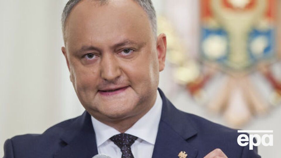Додон снова запретил военным участвовать в учениях в Украине