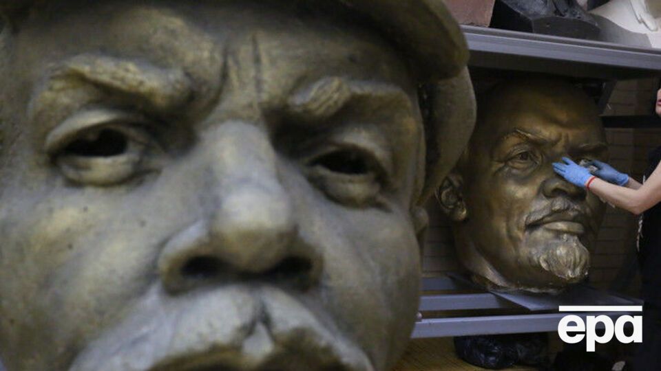 У Сімеїзі встановили пам'ятник Леніну