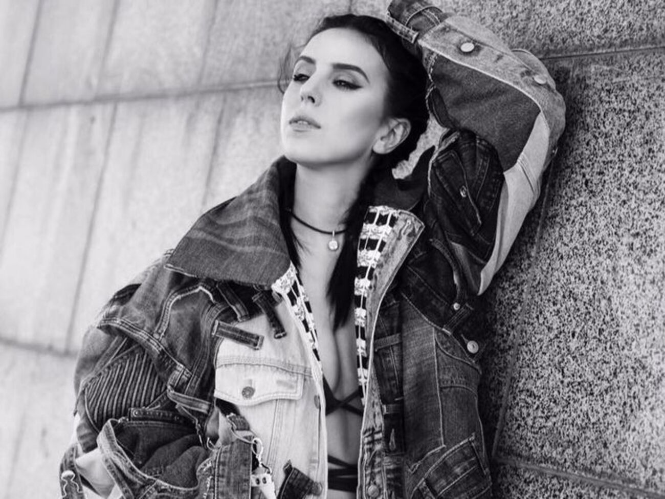 Джамала показала отрывки из нового клипа