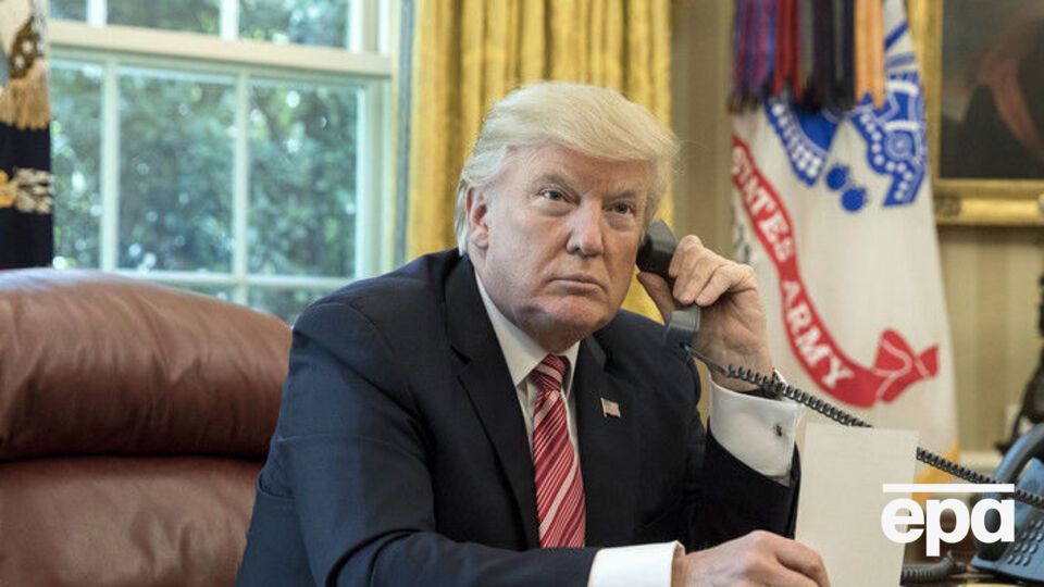 Трамп провів телефонну розмову з Мун Чже Іном