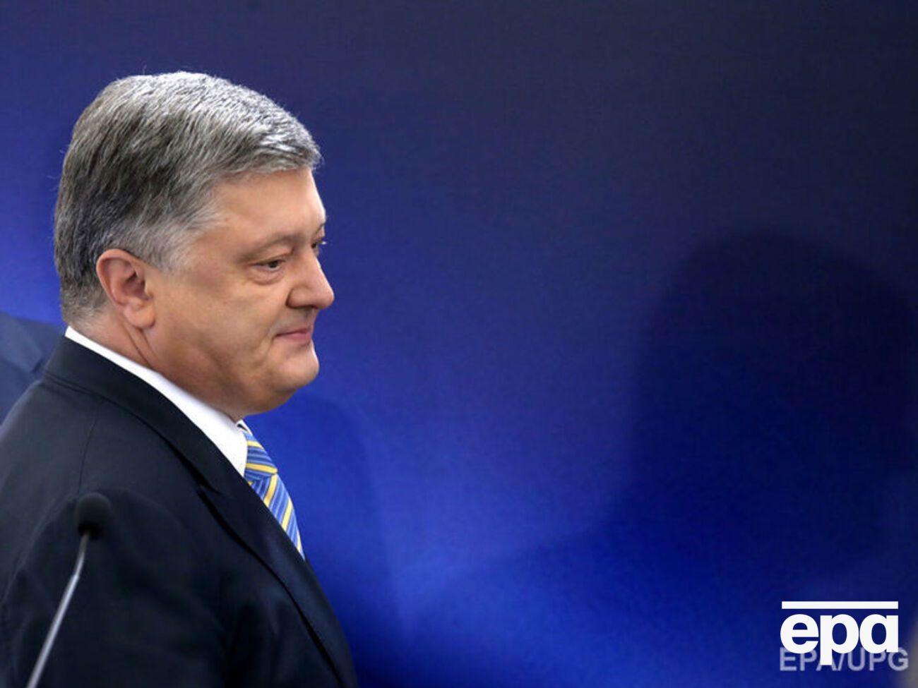 Із попереднім зверненням до Ради Порошенко виступав 6 вересня 2016 року