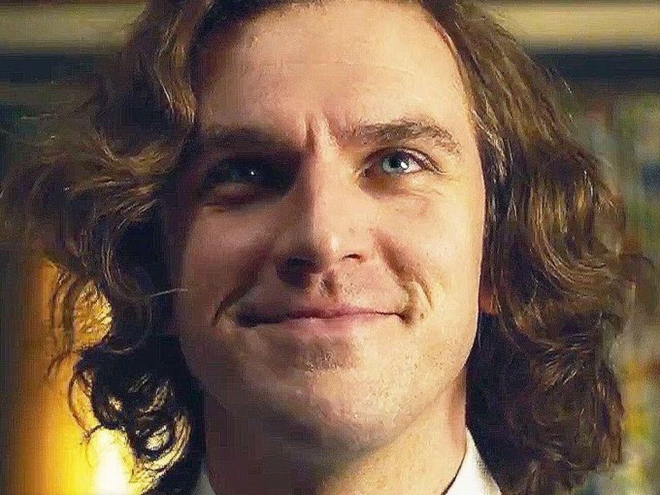 Главную роль исполнил Стивенс