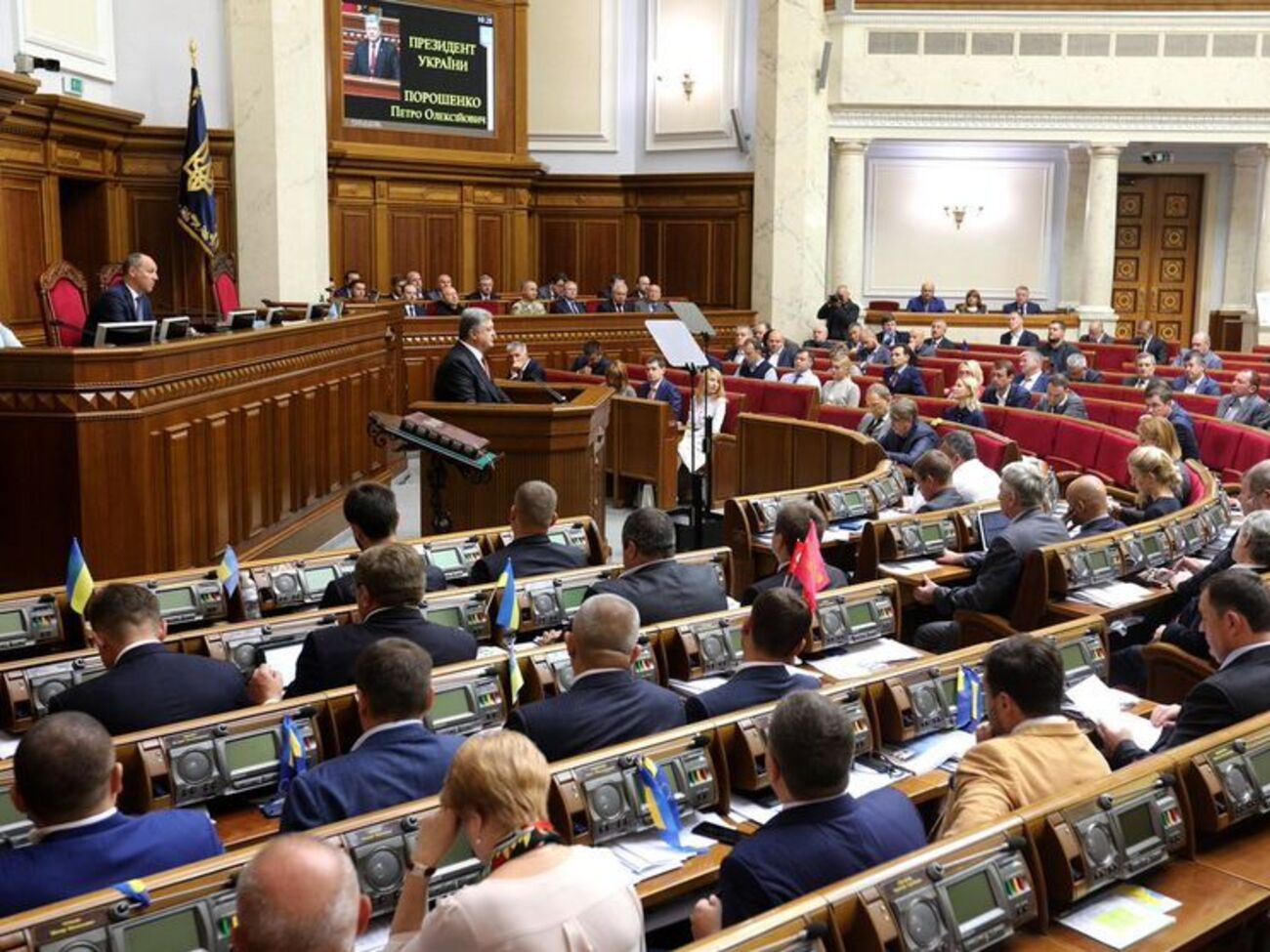 По словам Порошенко, в громких антикоррупционных делах в Украине не хватает "хеппи-энда"