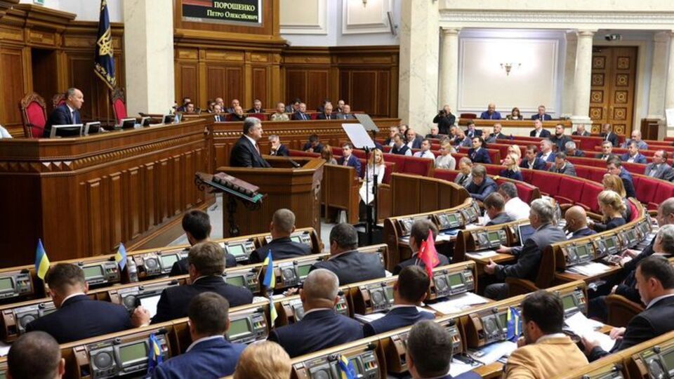 За словами Порошенка, у гучних антикорупційних справах в Україні бракує "хеппі-енду"