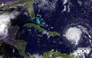 Ураган сохраняет мощность