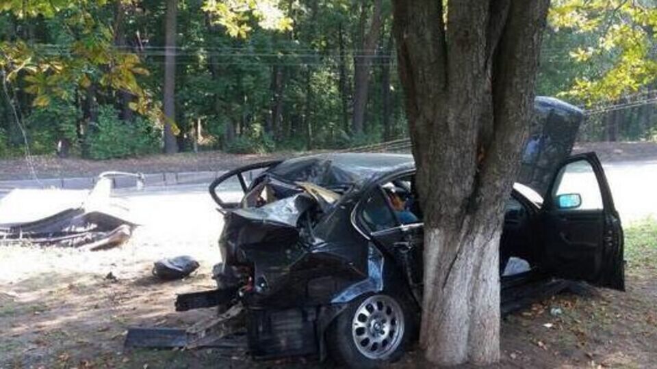 Один человек погиб, один серьезно пострадал в ДТП в Харькове