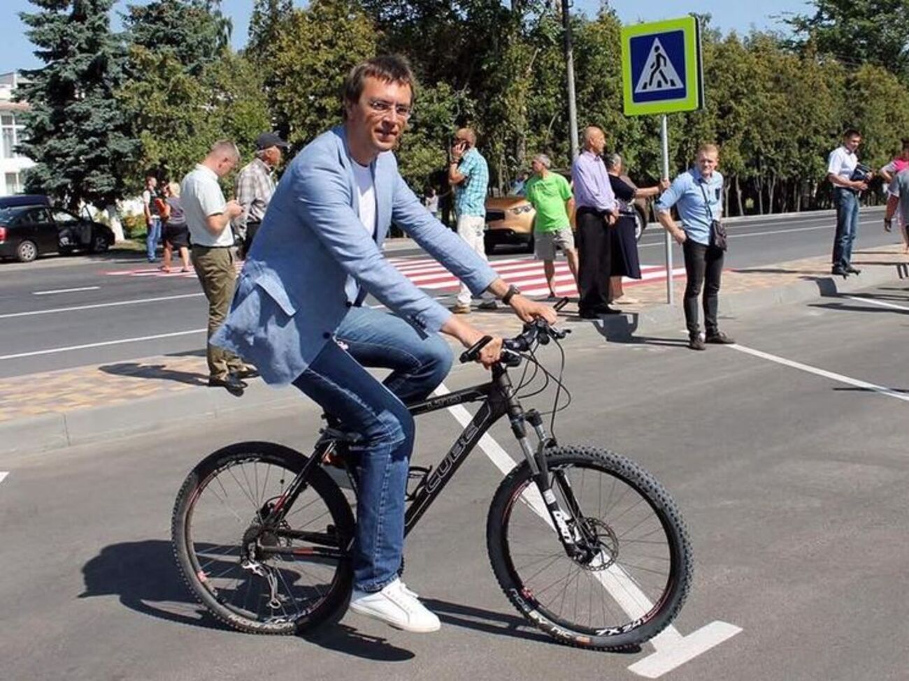 Омелян каже, що мріє про вживану Tesla