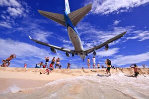 Один из самых удивительных аэропортов мира подлежит реконструкции после урагана