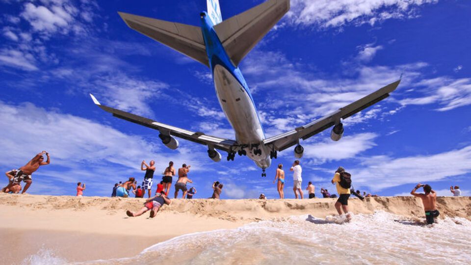 Один из самых удивительных аэропортов мира подлежит реконструкции после урагана