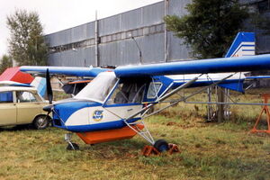 Самолет "НАРП-1" пролетел над воинской частью в Балаклее