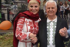 Кравчук наградил Максакову за укрепление имиджа Украины