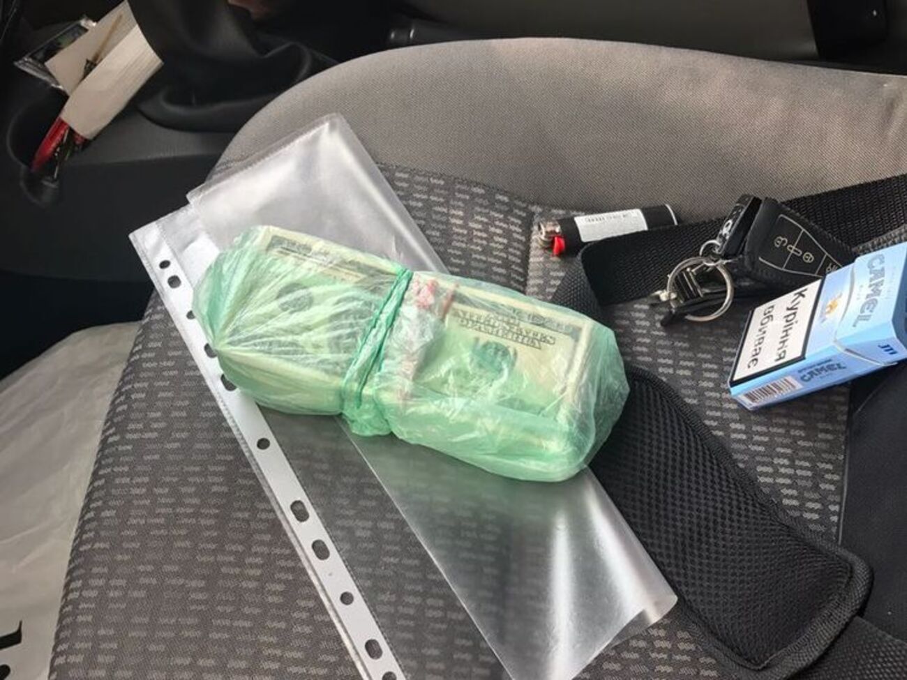 Сотрудника прокуратуры задержали на взятке