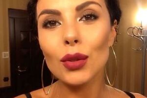 Каменских экспериментирует с волосами