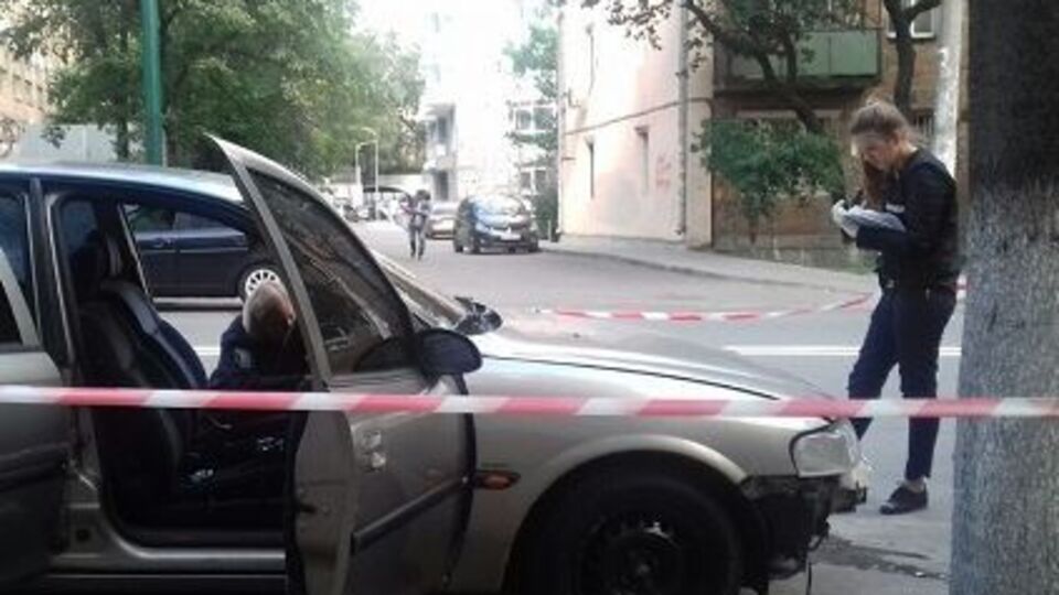 Авто Opel зловмисники залишили на вулиці Білоруській