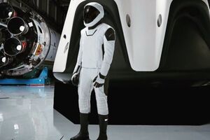 Новий скафандр зняли на тлі космічної техніки