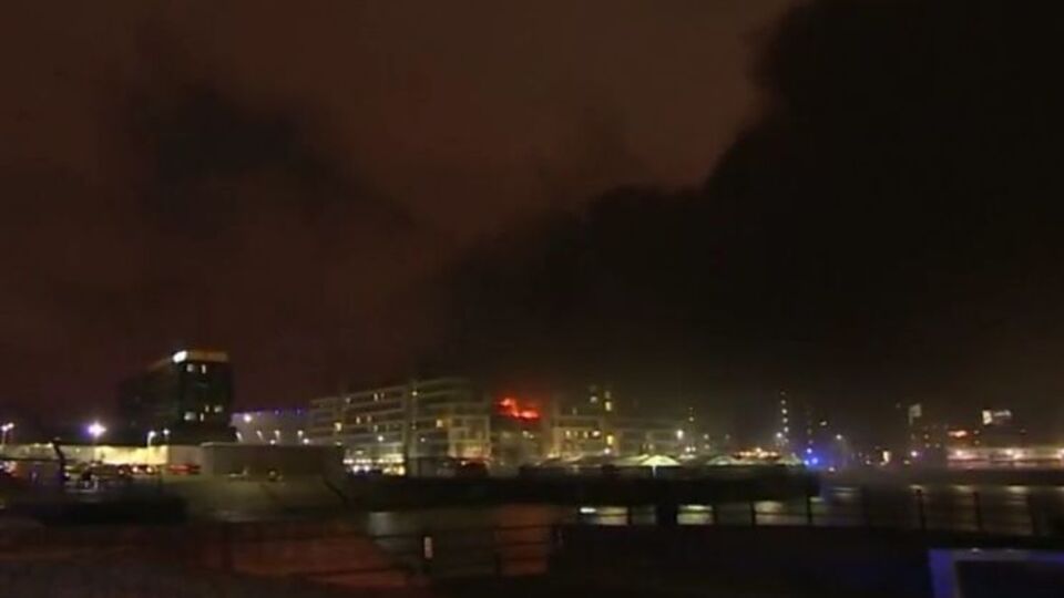 Все авто на парковке сгорели
