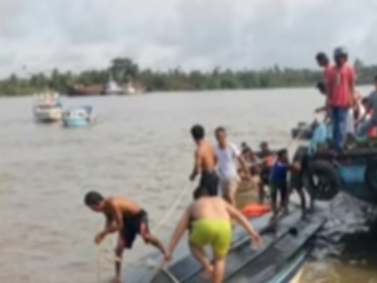 Лодка затонула 1 января