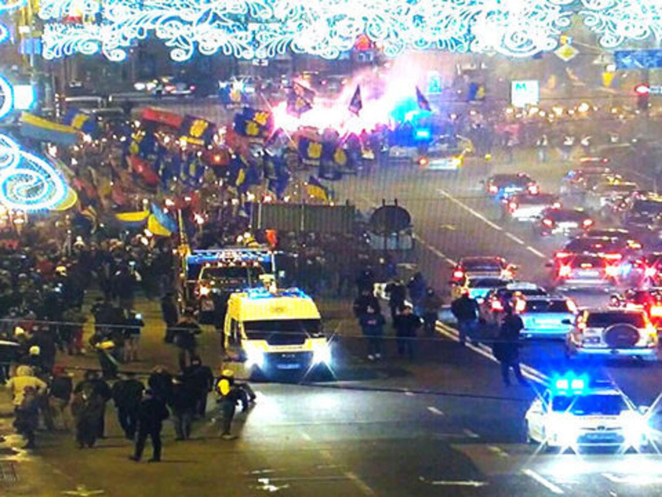 Поліція заявила про тисячу учасників факельного маршу