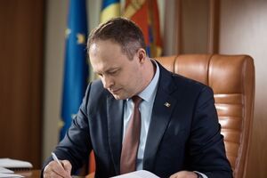 Канду підписав законопроект замість Додона