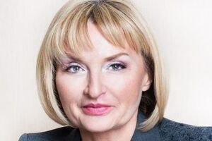 Ирина Луценко: Понимаете, я заметно похудела за последнее время, поэтому пришлось пошить платье