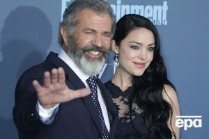 У Гібсона і Росс 36 років різниці