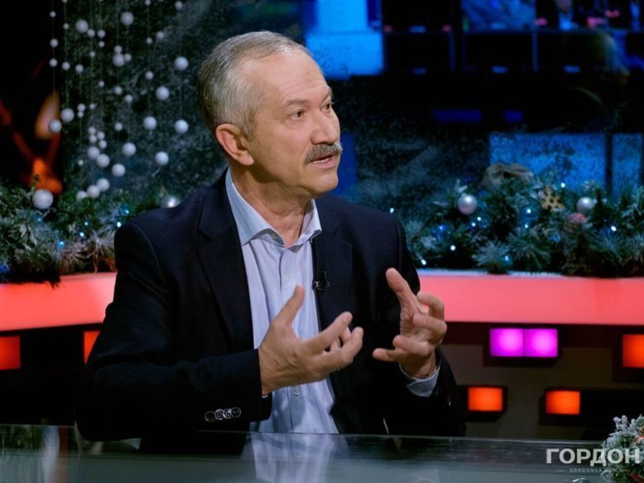 Пинзеник отметил, что нынешнее украинское правительство не может взять кредит