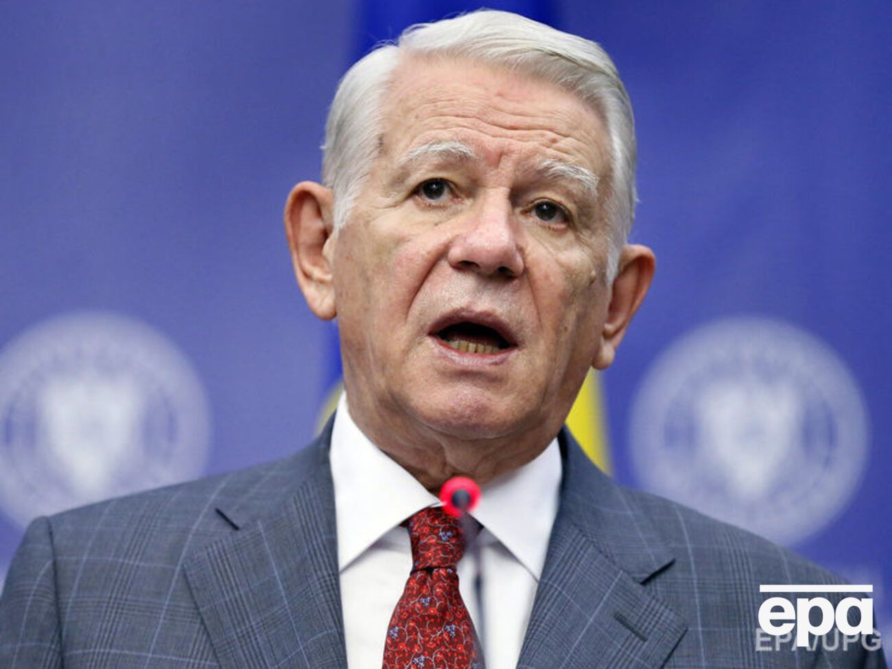 Мелешкану заявив, що Румунія вважає необхідними консультації з представниками місцевих громад щодо процесів, які стосуються їхніх прав