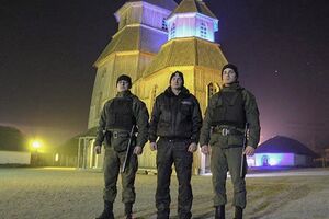 На территории комплекса находится храм УПЦ КП